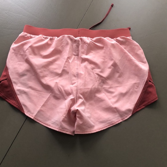 Under Armour Loose Fit Running Shorts - Picture 6 of 7